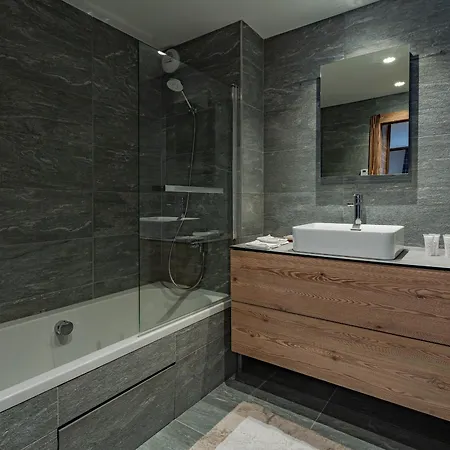 Apartment Confort & Elegance : 3 Chambres, Conciergerie 5* A - Fr-1-613a-39 Courchevel
